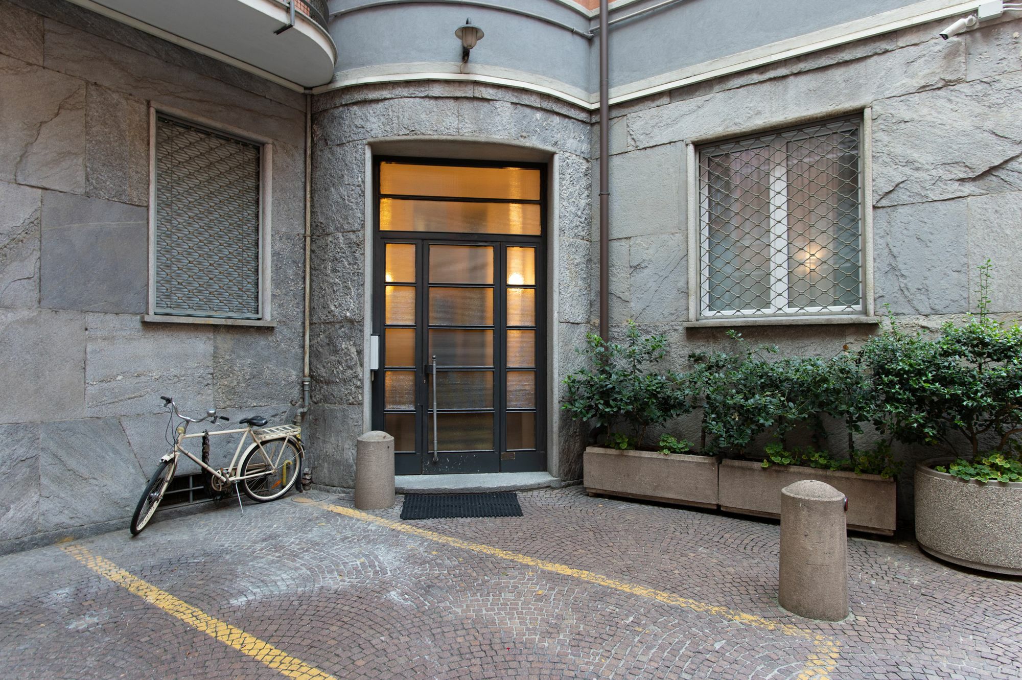 Aparthotel Porta Nuova Milan Exterior photo